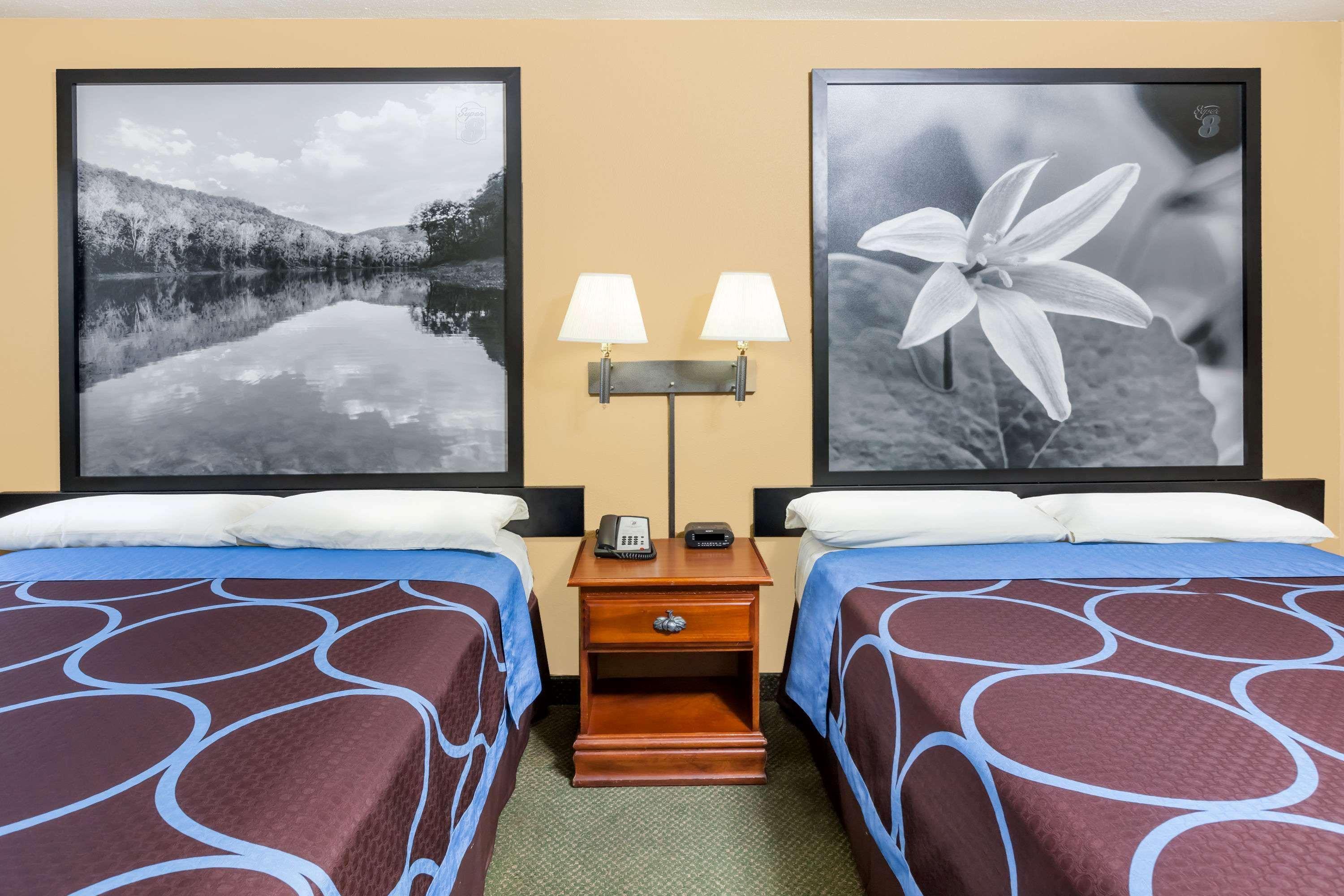 Super 8 By Wyndham Pine Bluff Hotel Exterior foto