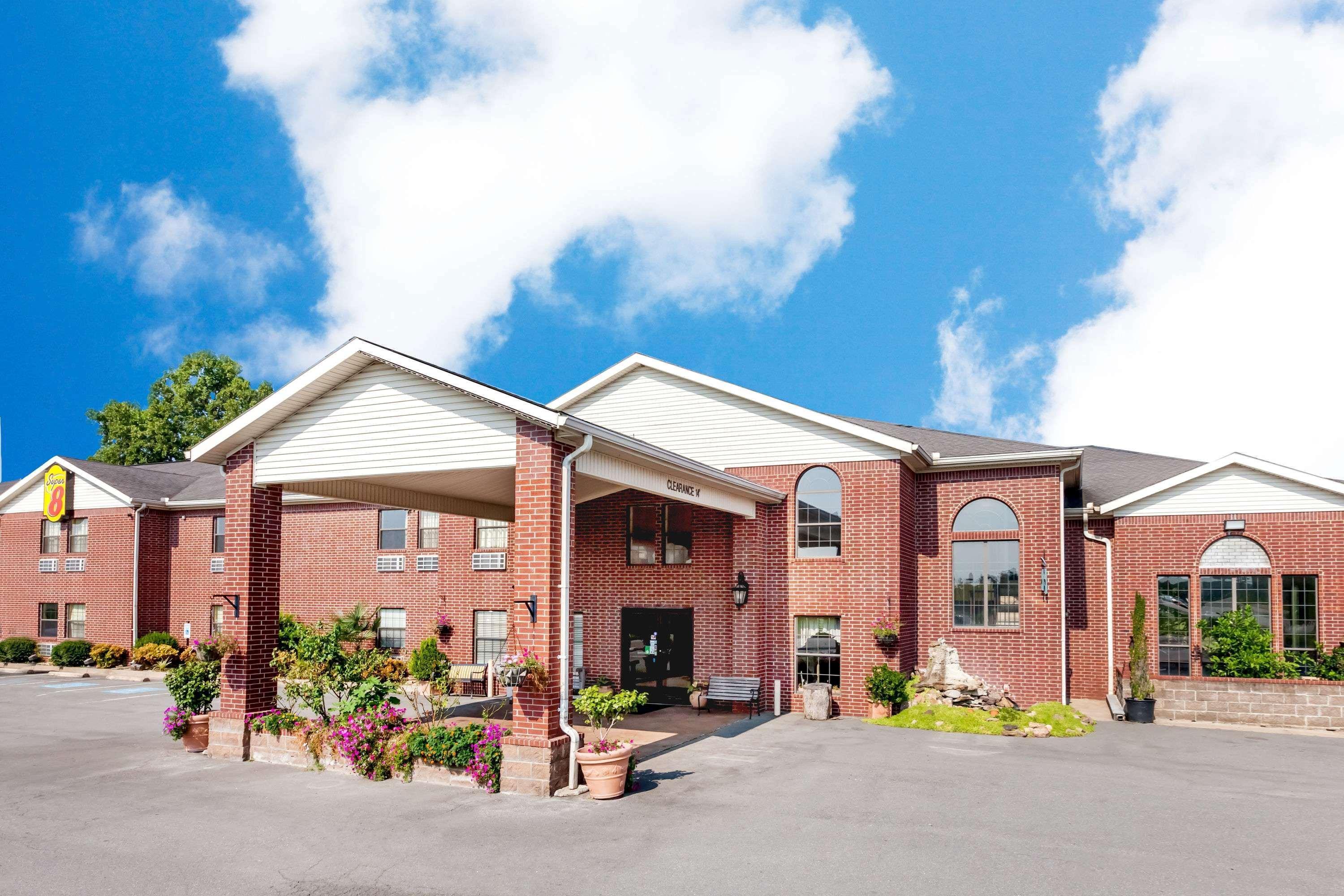 Super 8 By Wyndham Pine Bluff Hotel Exterior foto