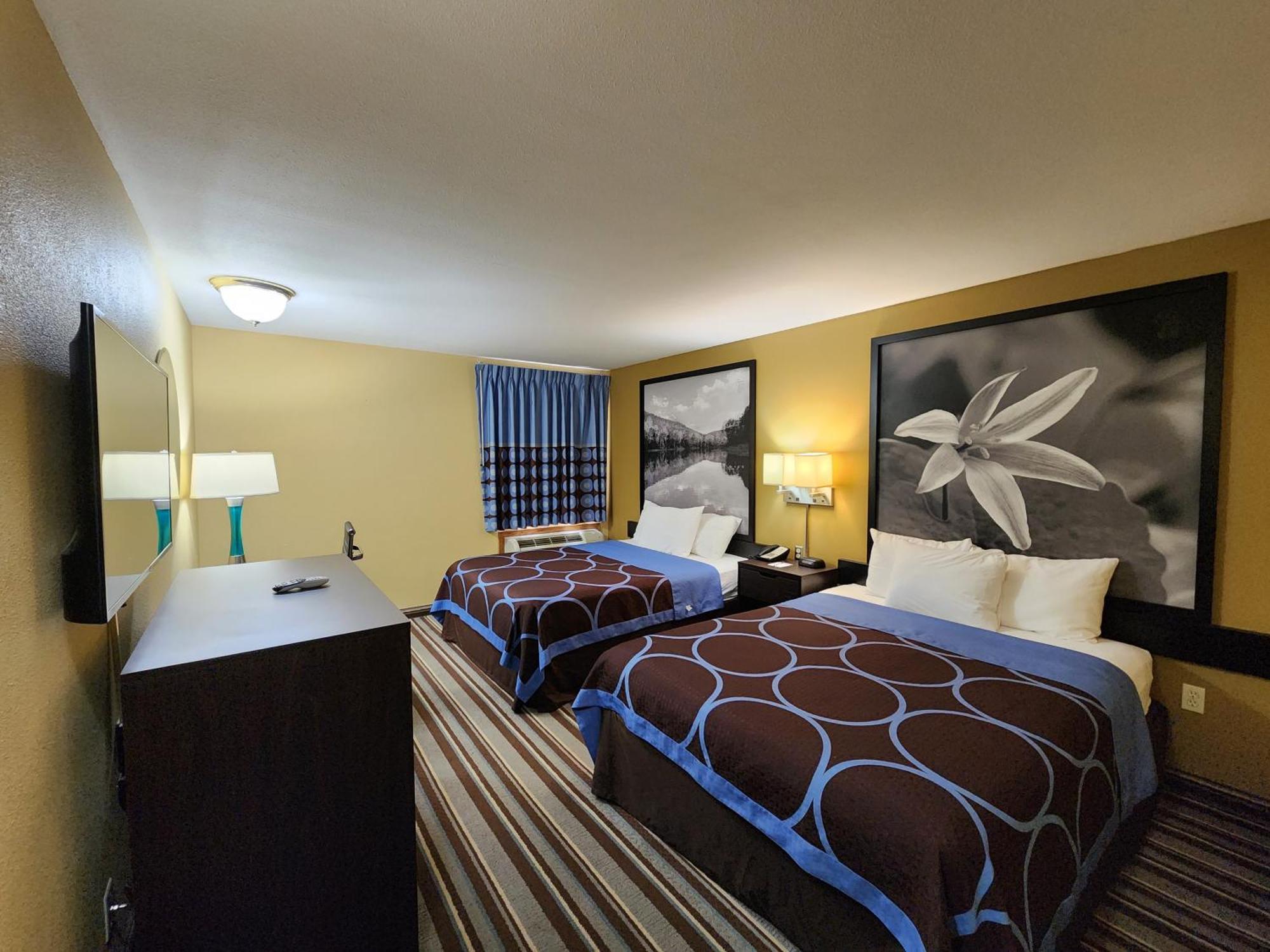 Super 8 By Wyndham Pine Bluff Hotel Exterior foto