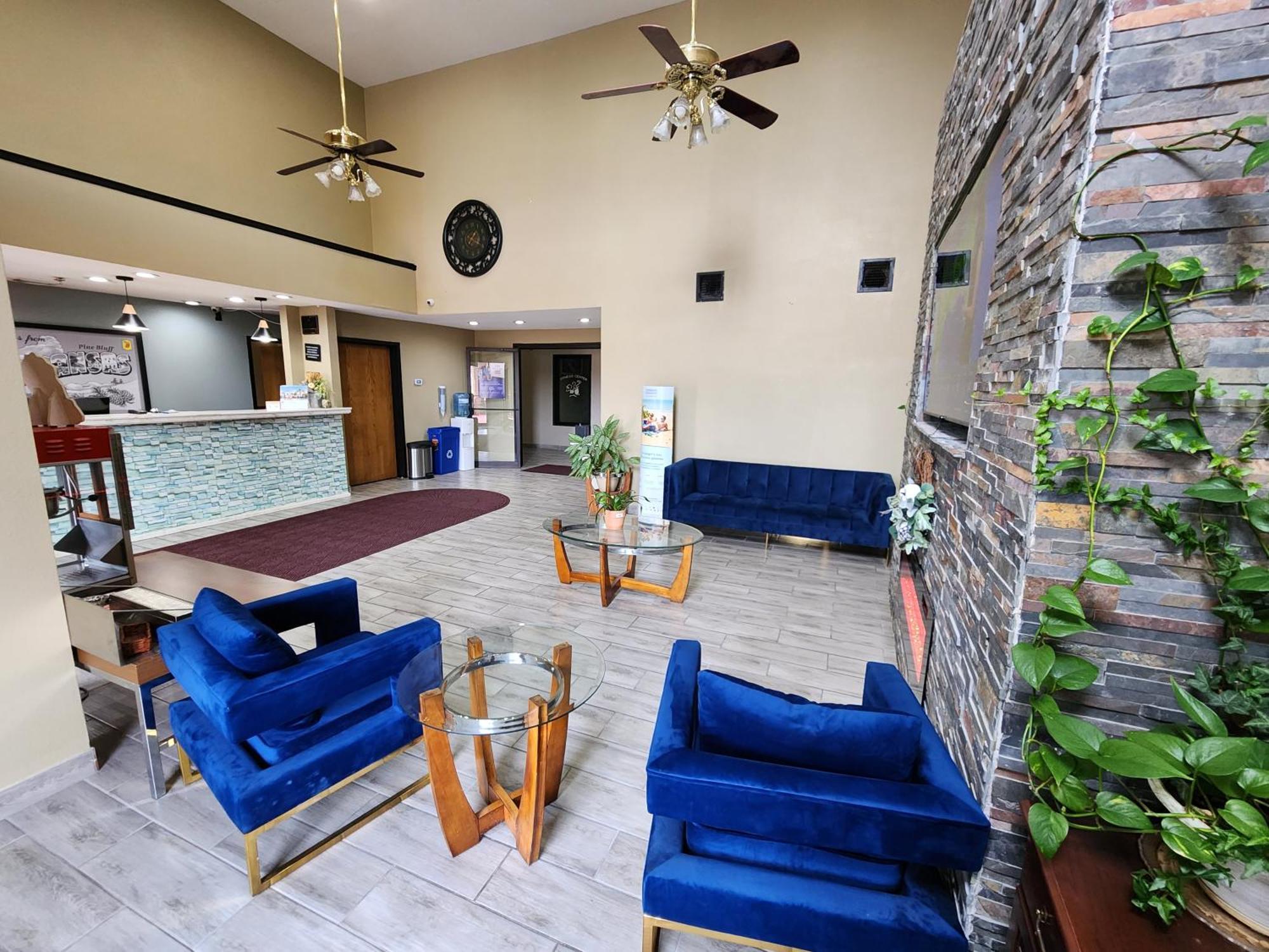 Super 8 By Wyndham Pine Bluff Hotel Exterior foto